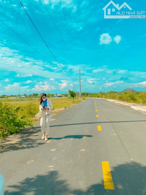 LÔ ĐẤT ĐẸP BIỂN HỒ TRÀM, SẴN THỔ CƯ, GẦN CAO TỐC LONG THÀNH-HỒ TRÀM, GIÁ TỐT NHẤT KHU VỰC