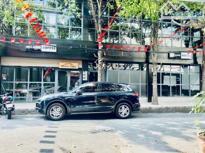 Ngân hàng định giá 59tỷ bán 37tỷ-Siêu vị trí MT Độc Lập-Tân Phú -9x30m-3 phút tới Tân Bình