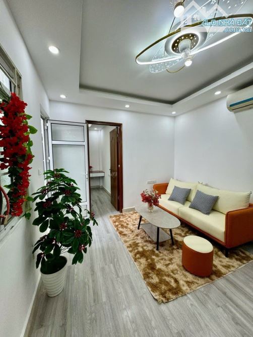 Bán căn hộ mini  Võ Chí Công – NHÀ VIP – Full nội thất – 2PN – Giá chỉ hơn 2 tỷ!