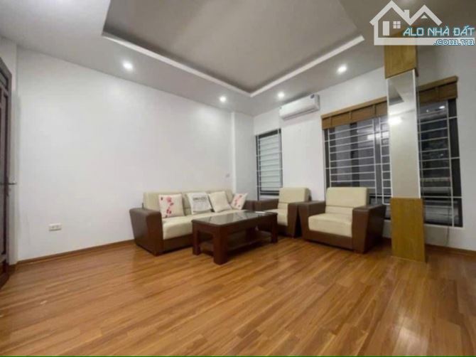 SIÊU PHẨM NHÀ PHÂN LÔ 2 MẶT NGÕ-FULL NỘI THẤT-MT TO 4,2 M-GIÁ CHỈ 7.6 TỶ