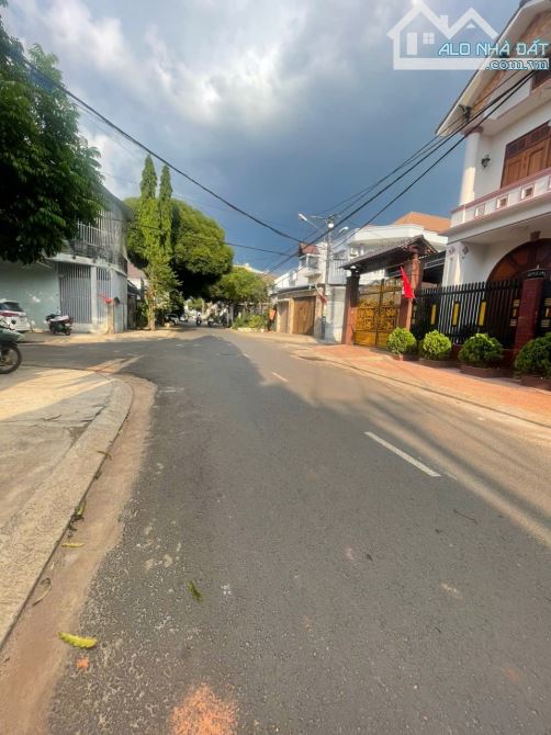 Đất mặt tiền đường Nam Quốc Cang phường Thành Nhất BMT