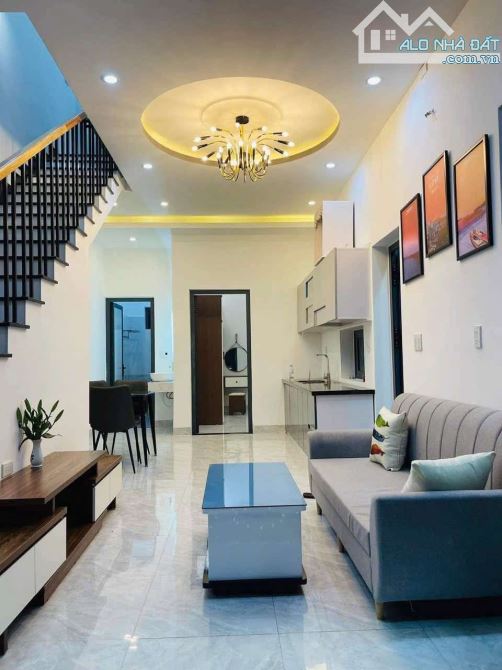 CHO THUÊ NHÀ 2 TẦNG MẶT TIỀN HỒ VĂN HIỂN, KIM LONG, TP HUẾ