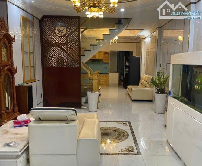 Quận 7 bán nhà gần ngã tư Nguyễn Thị Thập, 4 tầng 5*13m, 5.9 tỷ