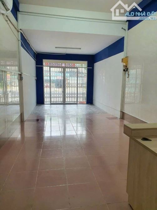 Nhà mặt tiền kinh doanh gần trung tâm y tế Dĩ An, phường Tân Đông Hiệp, TP Dĩ An