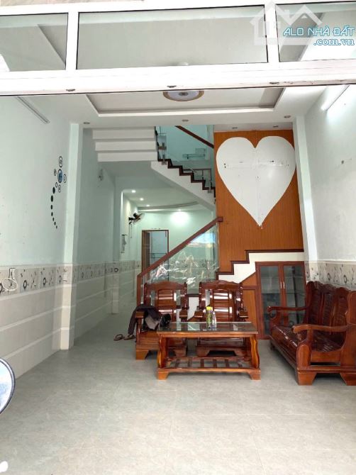 Bán nhà  2 tầng mặt tiền Đinh Công Tráng, Hải Châu - Đà Nẵng .