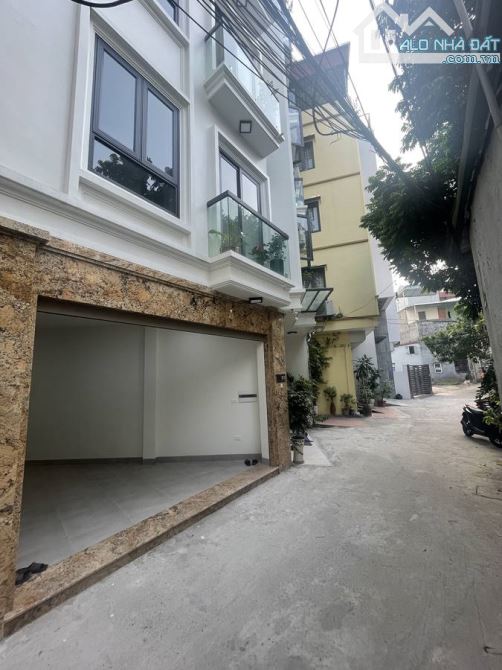 BÁN NHÀ MỚI NGÕ 344 NGỌC THỤY – GARA Ô TÔ –THANG MÁY –FULL NỘI THẤT–40M2- 6 TẦNG - 9.5 TỶ