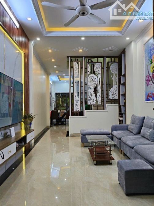 SIÊU HIẾM, DÂN XÂY HỘ KHẨU GIA THUỴ, 40M, 4T, PHÂN LÔ, Ô TÔ TRÁNH, THOÁNG TRƯỚC SAU.   👉N