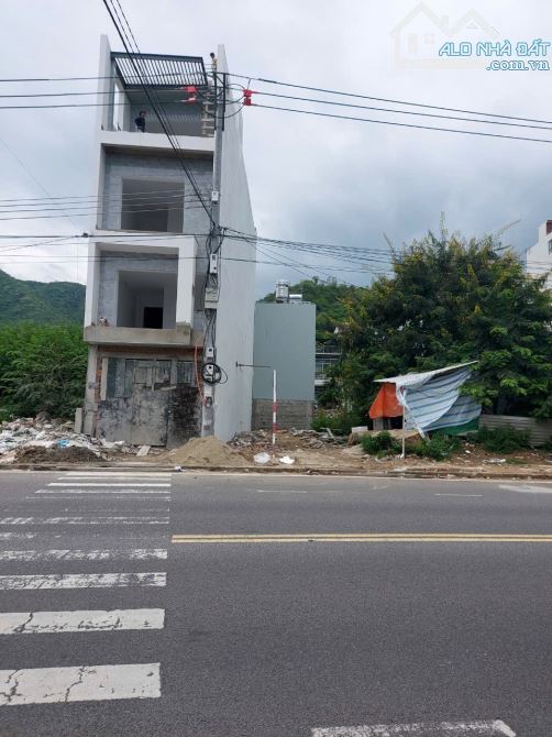 Bán đất mặt tiền phạm văn đồng vĩnh hoà