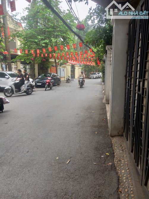 CỰC HIẾM #XUÂN_DIỆU #QUẢNG_AN #TÂY _HỒ  DT 34M #LÔ_GÓC 3 BƯỚC RA HỒ TÂY  HÀNG XÓM UBND PHƯ