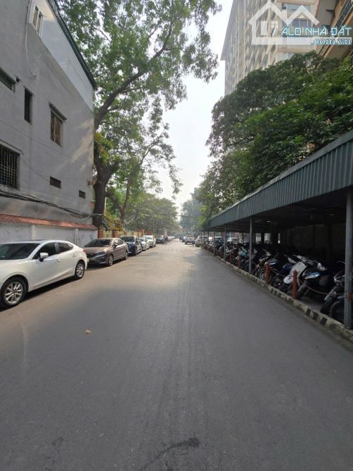 BÁN TẬP THỂ có THANG MÁY , Phố Minh Khai, HƠN 4,5 TỶ, CĂN GÓC, 3 NGỦ, SỔ RỘNG 79M2, HIẾM