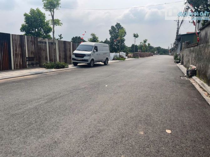 Cần bán đất Vân Hà, 10m ra trục chính, giá hơn 2 tỷ