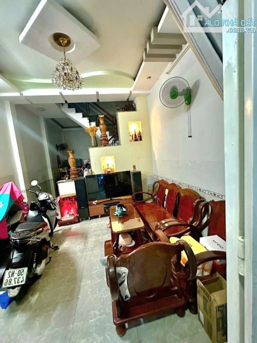 BÁN NHÀ ĐẸP CẠNH LÊ VĂN QUỚ.I - NGÃ TƯ 4 XÃ - ĐƯỜNG XE TẢI - ( 4X12M )