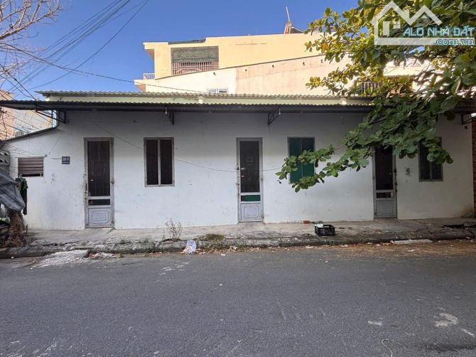 Nhà cấp 4 đường nhựa 13m ngay KĐT Phước Long A Giá Tốt Chỉ 2,3 Tỷ