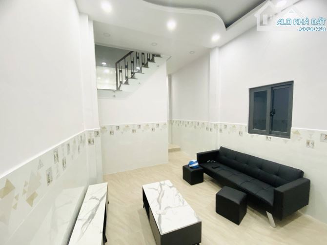 Nhà 3 tầng, hẻm xe hơi thông ,Vừa ở vừa kinh doanh  , quận 10