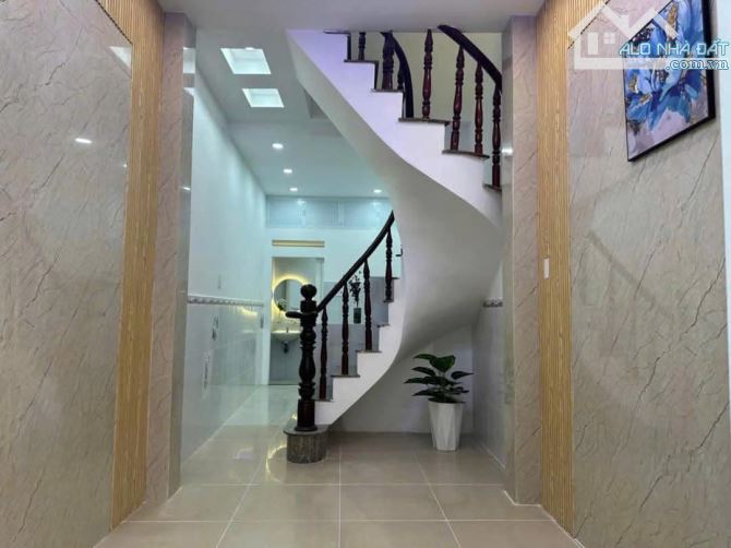 HÓT BÁN GẤP TRONG TUẦN - MẶT TIỀN LÝ THÁI TỔ GÓC 2 MẶT TIỀN - 47M2 - 4 TẦNG
