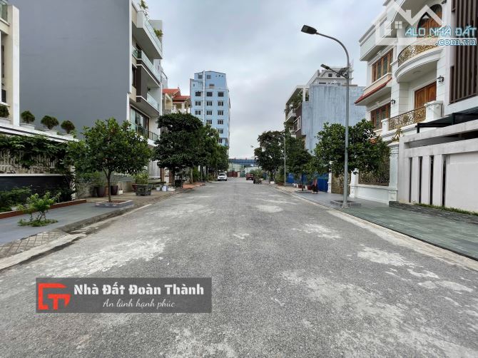 126m2 đất biệt thự lô 2D Lê Hồng Phong gần Vietcombank