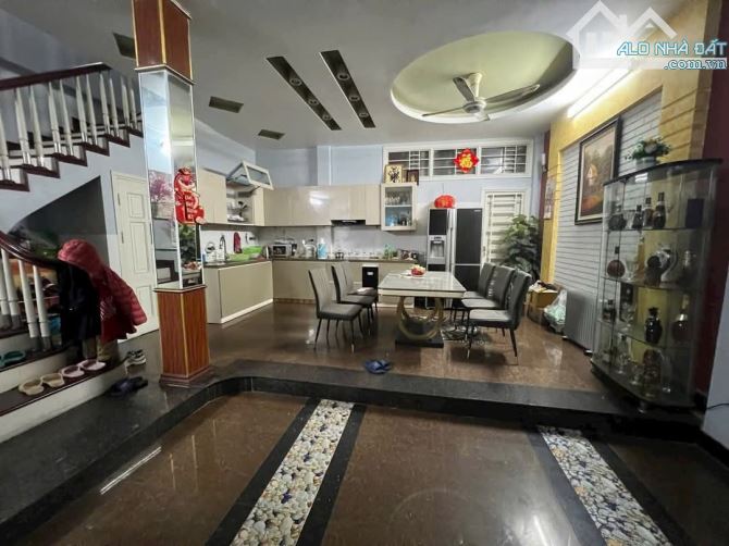 BÁN NHÀ PHÂN LÔ NGUYỄN KHANG – 60M² 5 TẦNG MT6.9M – ÔTÔ TRÁNH – GARA –KINH DOANH – 22.X TỶ