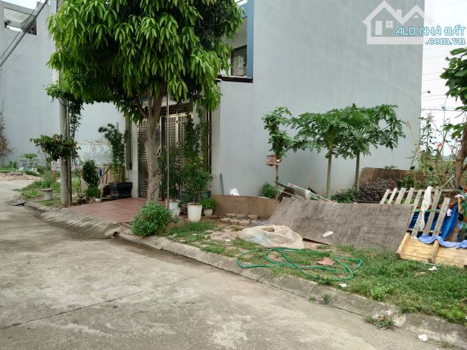 Chính chủ gửi bán lô đất bìa làng Đông Nhân Hải Bối giá chỉ 4.3 Tỷ