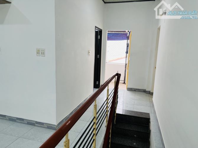 Cần bán 2 căn nhà liền kề gác lửng đường lê độ