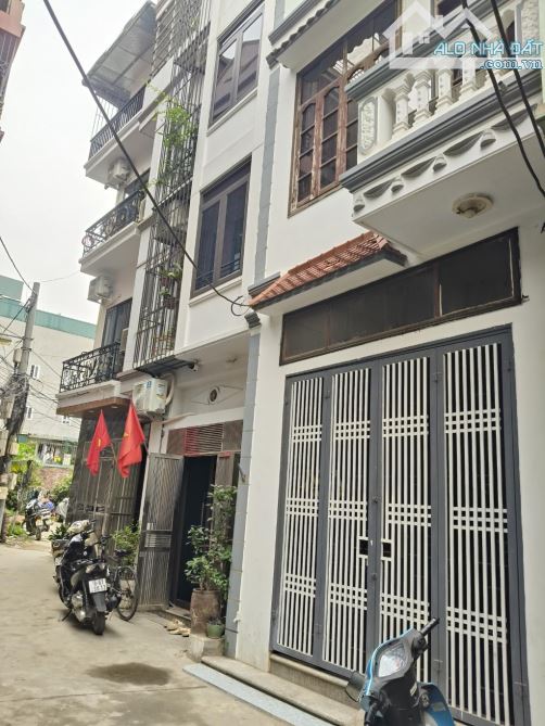 Bán Nhà Phố Vĩnh Hưng Quận Hoàng Mai 38m - 5 Tầng - Dân Xây - Giá 5.8 tỷ