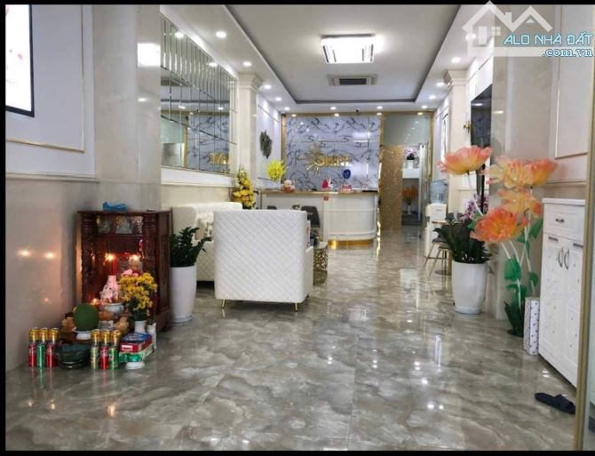Nhà mặt tiền đẹp , Đang cho thuê có dòng tiền ổn định phường 13 quận 10