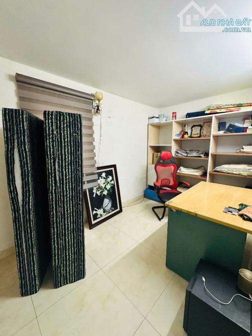 Bán nhà 3 tầng 44m2 Ngõ 47 Khúc Thừa Dụ, Lê Chân.  Giá chỉ 2,45 tỷ ngõ 3m