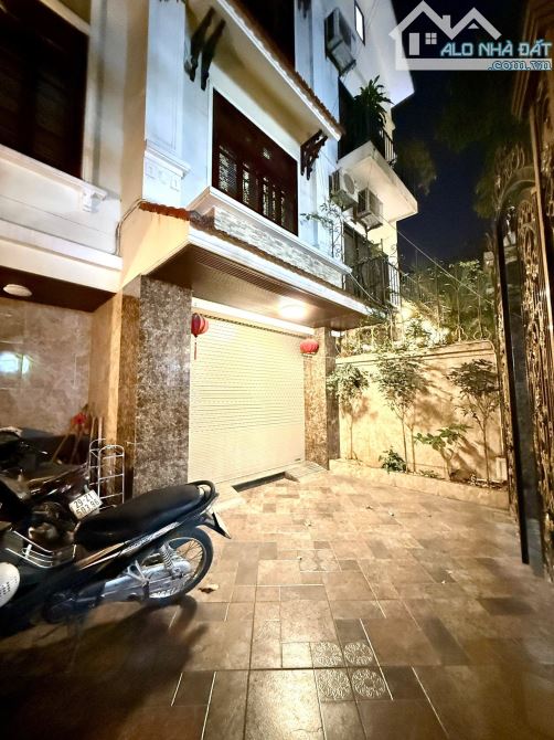 SIÊU PHẨM BT MỄ TRÌ, NAM TỪ LIÊM – Ô TÔ TRÁNH, VỈA HÈ – KINH DOANH SẦM UẤT – NỘI THẤT ĐỈNH
