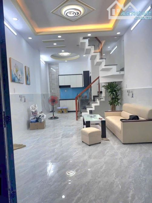 BÁN NHÀ ĐẸP HÀNG XÓ.M LÊ VĂN QUỚ.I - NGÃ TƯ 4 XÃ - HẺM ÔTÔ - DTSD 100M2
