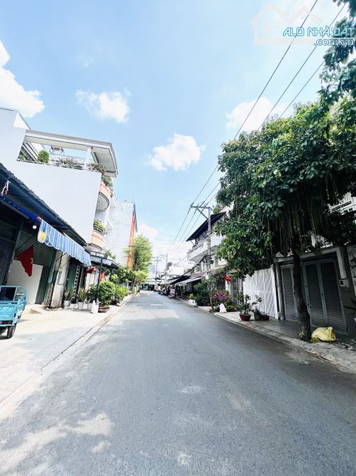 9x17, 2 lầu Hẻm xe hơi, Tân Hòa Đông. Bình Tân. Giá 14.5 tỷ
