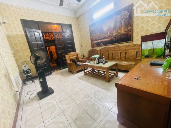 Bán Nhà Nguyễn Khang Cầu Giấy-Ngõ Thông Phân Lô Kinh Doanh Oto-62m 3 Tầng Mt 4,2m Giá 18