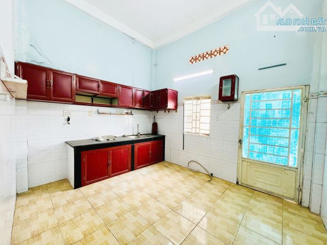 Bán nhà nghỉ 13 phòng tại An Bình chỉ 3,95 tỷ, phù hợp kinh doanh