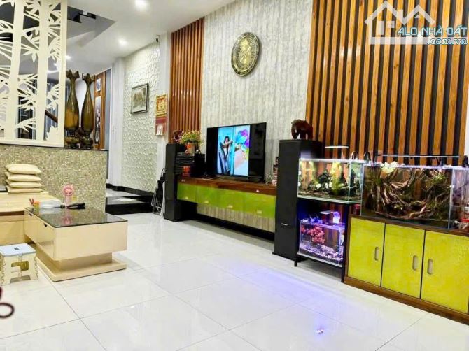 Nhà Đẹp Trung Tâm Ghềnh Ráng – Đường Ô Tô, Sổ Đỏ, 3.7 Tỷ