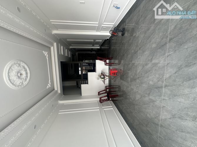 Căn nhà 4 tầng xây mới độc lập, có khung chờ thang máy, dt 56m2 giá tốt nhất khu tdc A51