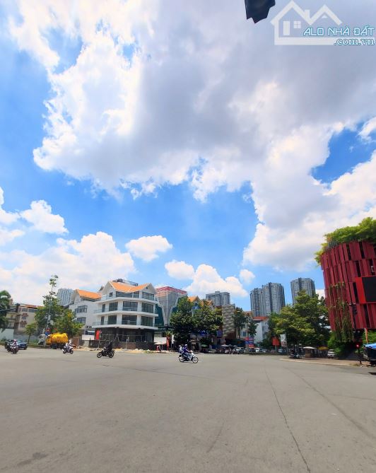 Bán nhà chính chủ 50m2 - hẻm xe hơi - KDC Him Lam - Quận 7 - ngang 4.2m - nhích 3 tỷ