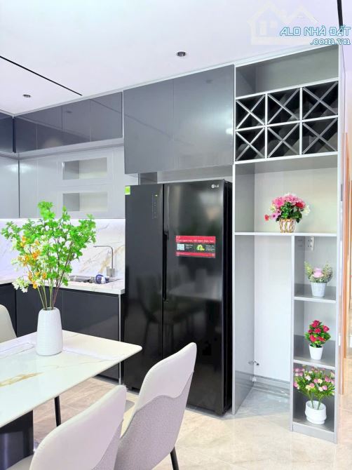BÁN GẤP NHÀ 2 TẦNG NAM PHẠM HÙNG, CẨM LỆ DT :125M2 GIÁ CHỈ NHỈNH 3TỶ 📍 Vị trí: Đường Nam - 10