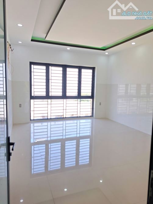 🎑🎑CHO THUÊ NHÀ 4 TẦNG RỘNG 150M2 ĐẤT MẶT TIỀN NẠI NAM - 10