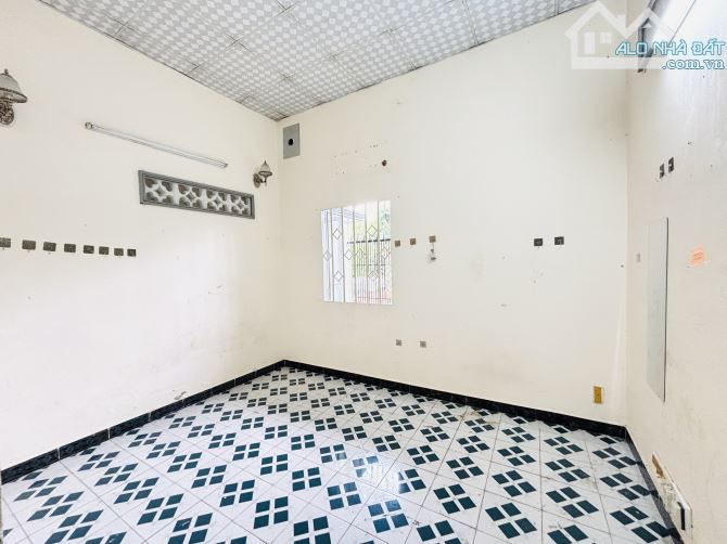 Bán Nhà Hóc Môn - 200M2 ( 9,5 x 21) -2 Mặt Tiền Hẻm xe Tải -  Chỉ 4,56 Tỷ Tỷ. - 10