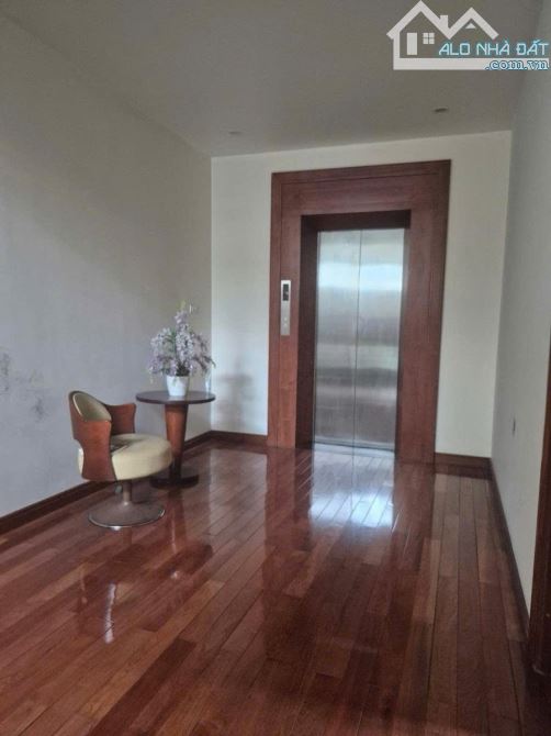 Biệt thự vườn Đào- Q. Tây Hồ- 231m2, xây 6 tầng cực đẹp - 11