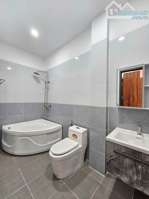 Bán nhà 1T2L 4.5x14m, đường D7 KDC Phú Hồng Khang p. Bình Chuẩn, full nội thất - 11