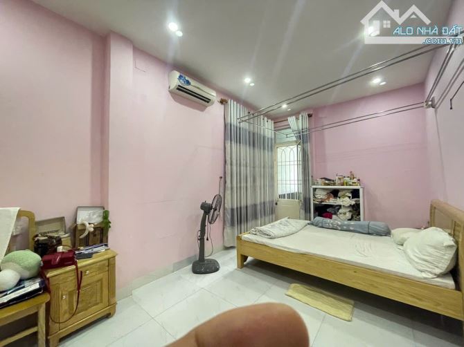 Bán nhà 3 tầng 96m đất ngang 6m mặt tiền đường Bùi Thị Xuân ngay Trần Hưng Đạo chỉ 12 tỷ - 11