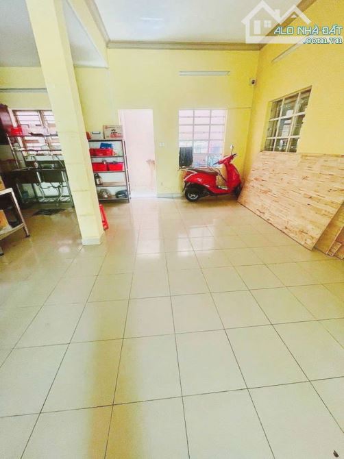 Nhà mặt tiền vỉa hè rộng - diện tích lớn 226m2, ngang nở hậu hơn 9m - khu vip chợ Gò Vấp - 1
