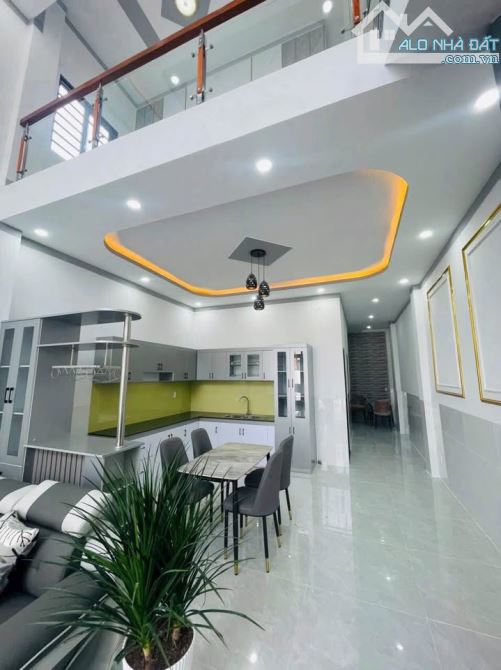 Bán Nhà1 trệt 1 lầu MT Nguyễn Thị Búp,shr ,Quận 12 diện tích 90m2 - 1