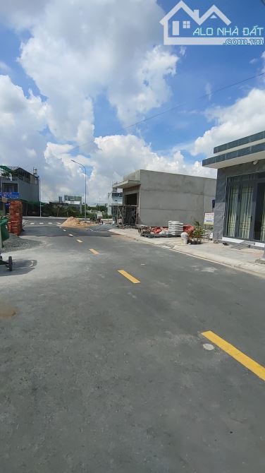 BÁN GẤP 170m2 2TỶ2 MẶT TIỀN PHÙNG HƯNG GẦN NGAY SIÊU THỊ ĐIỆN MÁY XANH - 2