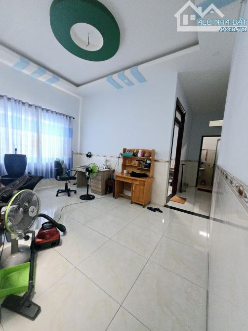 NHÀ HẺM XE TẢI AN PHÚ ĐÔNG 25 THÔNG SỐ CHUẨN HOA HẬU LÔ GÓC 2 MẶT TIỀN - 1