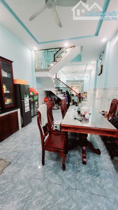 Gấp bán nhà Lê Văn Quới hẻm xe tải 4Tx52m2 quận Bình Tân chỉ 3 tỷ 98. - 1