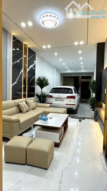 Nhà mới tinh Kim Đồng-Giáp Bát. Gara ô tô, thang máy NK, nội thất cao cấp. Ở sướng - 1
