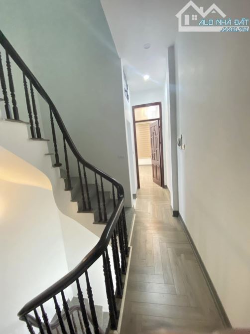 BÁN NHÀ THỊNH QUANG - ĐỐNG ĐA -NHÀ MỚI ĐẸP - 2 THOÁNG - CHỈ VIỆC XÁCH VALI VỀ Ở- TRUNG TÂM - 1