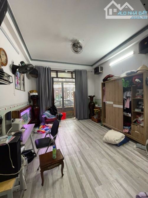 Bán gấp nhà đẹp ở ngay Bình Đông, hẻm 6m, 44m2, dòng tiền 200tr/năm, SHR, chỉ 5.7 tỷ. - 1
