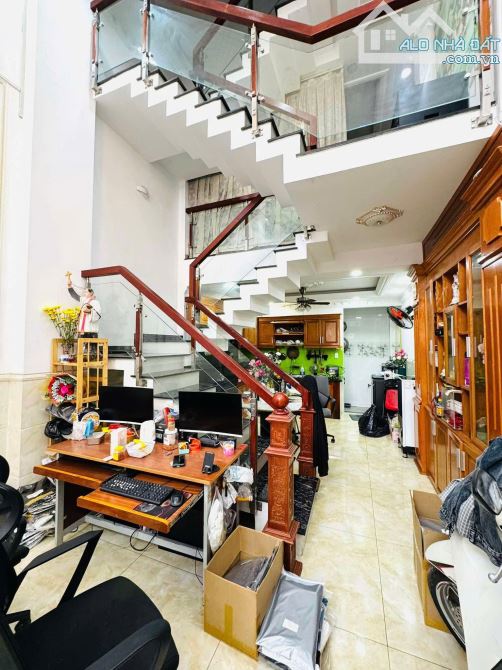 Nhà Hẻm Ô tô Đường Liên Khu 5-6, 5 Lầu, 4 P.Ngủ, Sổ Hồng Hoàn Công đầy đủ - 5.7 tỷ (T.Lượn - 1