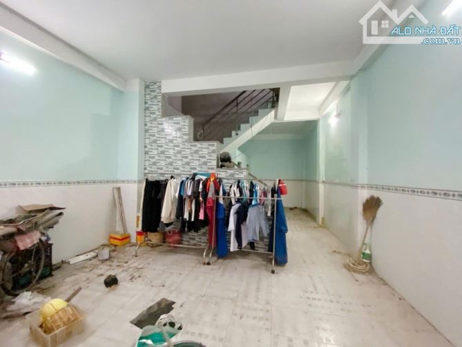Nhà chín chủ Hẻm Xe Tải,Ngay Chiến Lược Bình Trị Đông,  DT 120M2. 5x24M 4Tầng ,Giá Chỉ  6, - 1